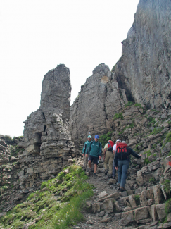 Durchschlupf durch die Ifenmauer