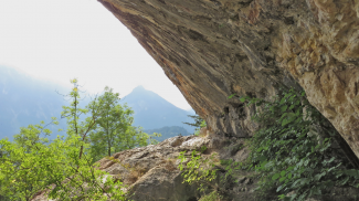 abri burgschrofen loch