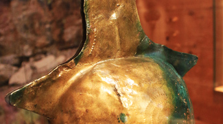 kammhelm bronzezeit archäologie fließ fliess