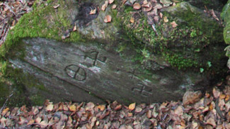 felsritzungen runen swastika pflerschtal hölle bergbau
